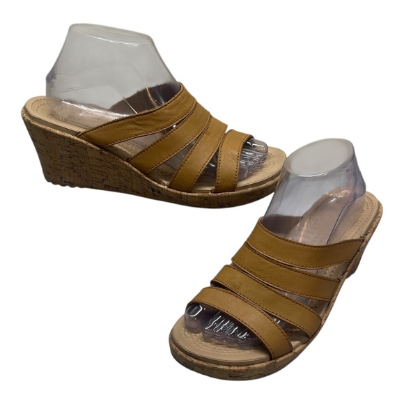CROCS A Leigh Slip On Leather Tan Camel Brown Strappy Cork Wedge Sandals size 9 - Picture 1 of 14